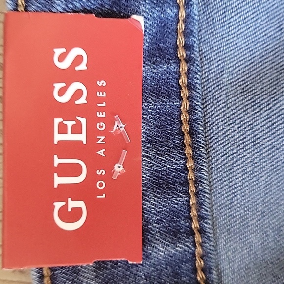 NWT GUESS Jean skirt - Picture 9 of 9